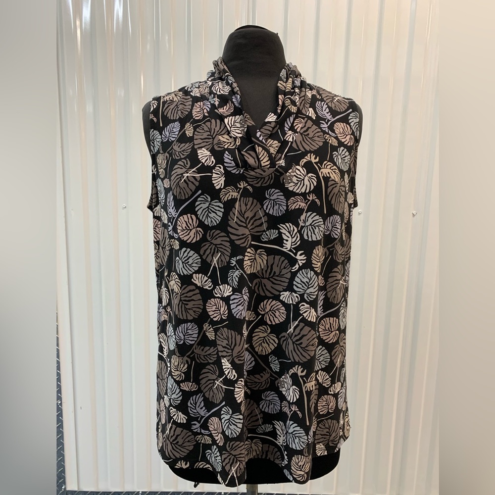 Anne Klein Women’s Sleeveless Blouse